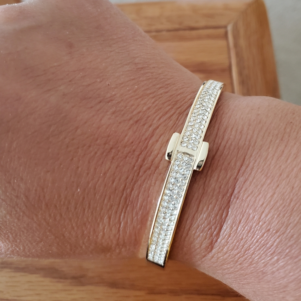 Bracelet with beautiful stones